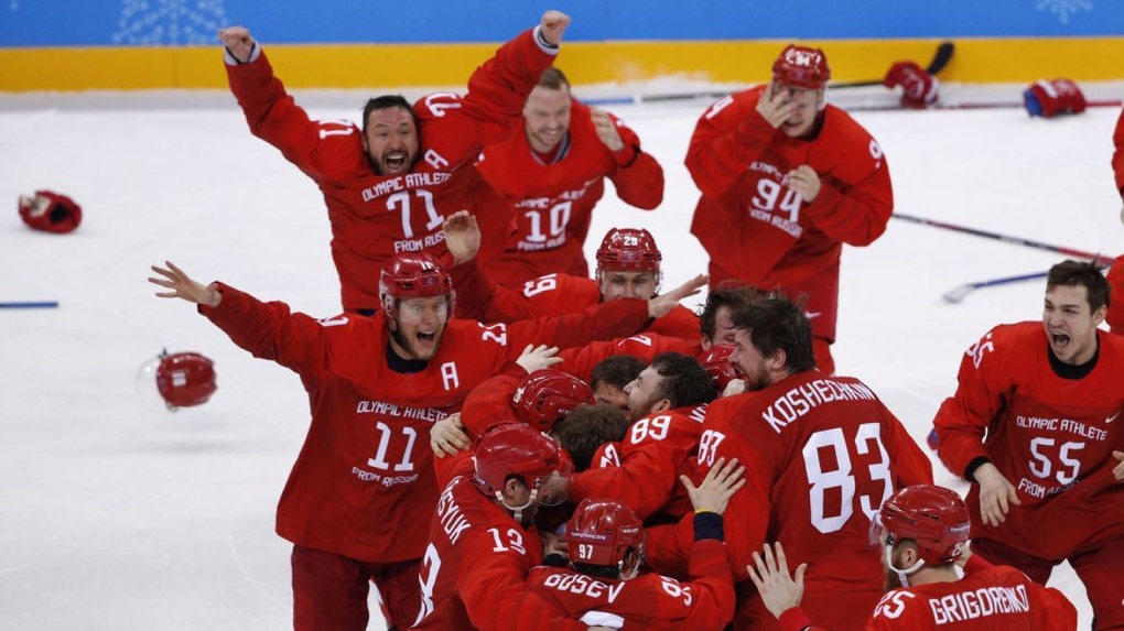 У российских хоккеистов не будут забирать золотые медали за исполнение гимна страны
