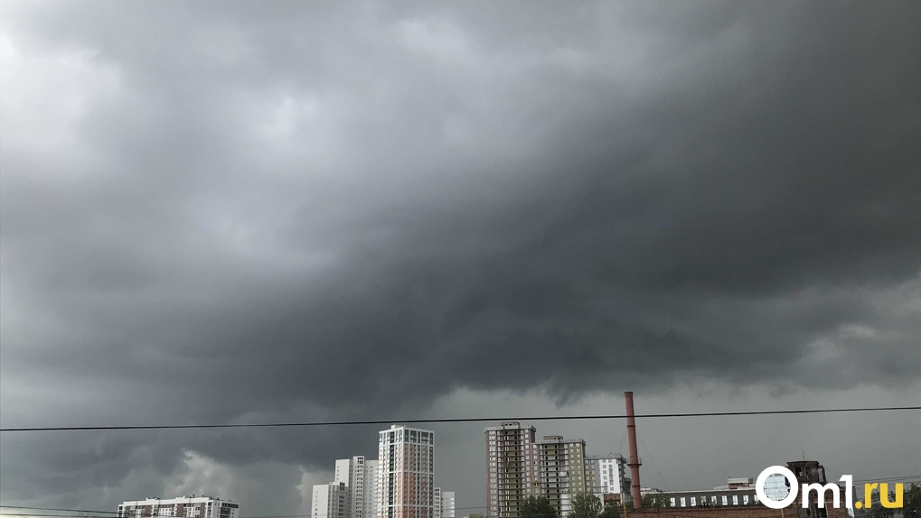 Штормовое предупреждение: на Новосибирск надвигаются грозовые дожди