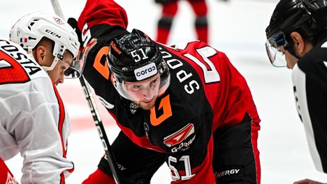 «Выучить правила». Тренер омского «Авангарда» Кравец рассказал, почему не вернул вратаря в ворота