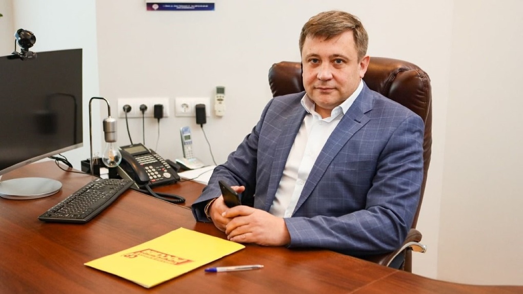 Глава омских справедливороссов Андрей Жуковский поздравил омичей с новогодними праздниками