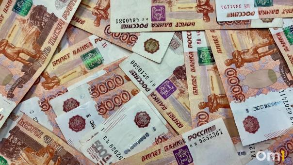 В Омске из джипа украли восемь миллионов рублей