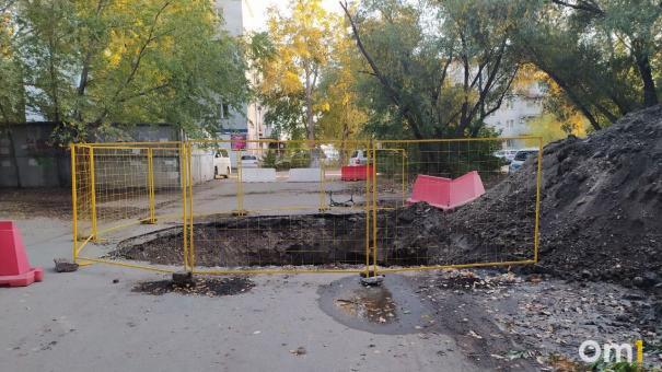 Жители домов на Декабристов уже две недели живут без горячей воды