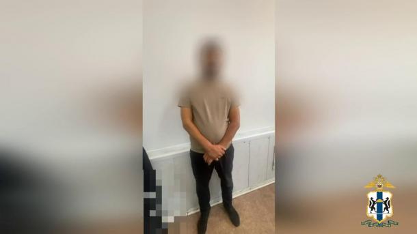 В Новосибирске поймали наркокурьера, который возил вещества в «Приоре»