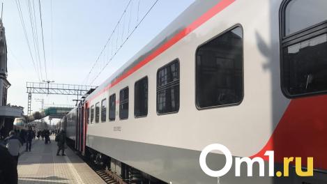 Из-за ночной атаки дронов задержаны поезда, идущие через Омск