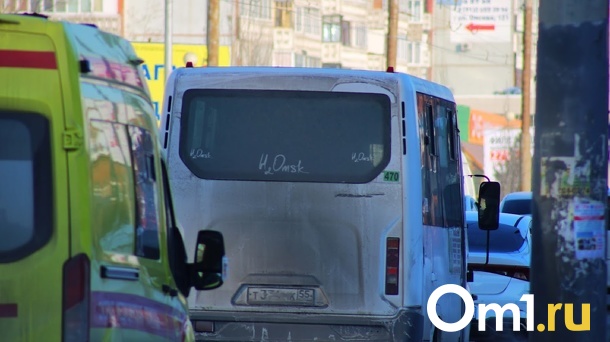 В департаменте транспорта Омска отказались менять схему движения у метромоста