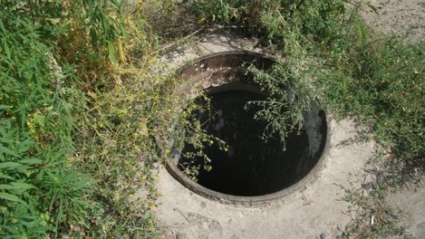 «Росводоканал Омск» призывает горожан быть внимательнее и сообщать об открытых колодцах