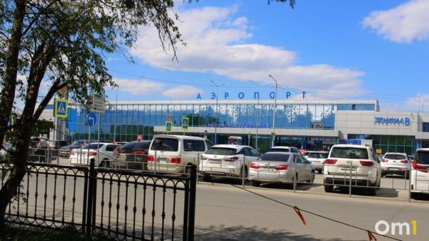 Будет «ловить». У Омского аэропорта расширили зону бесплатного доступа в интернет