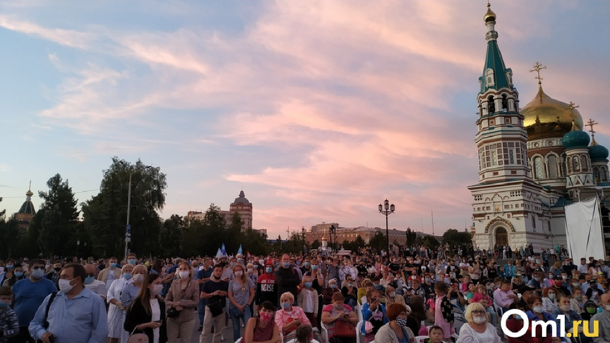 Омичи получат бесплатные портреты в стиле шарж на Дне Молодёжи