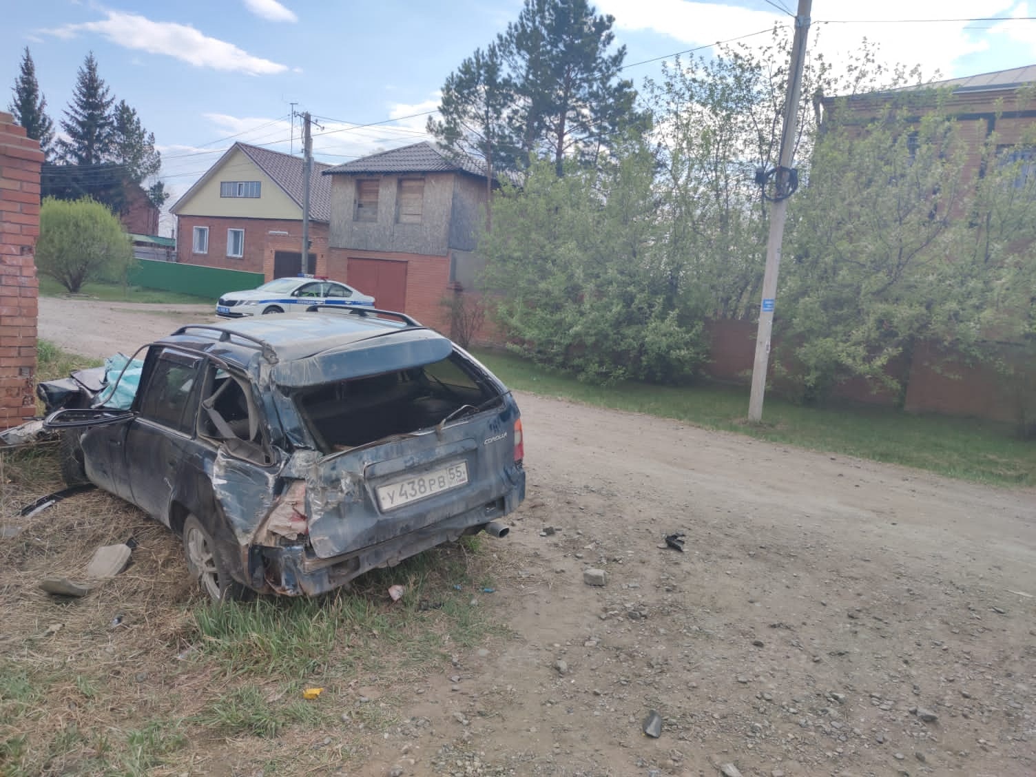 В Омской области пьяный водитель вдребезги разбил машину, врезавшись в  забор ФОТО | 08.05.2022 | Омск - БезФормата