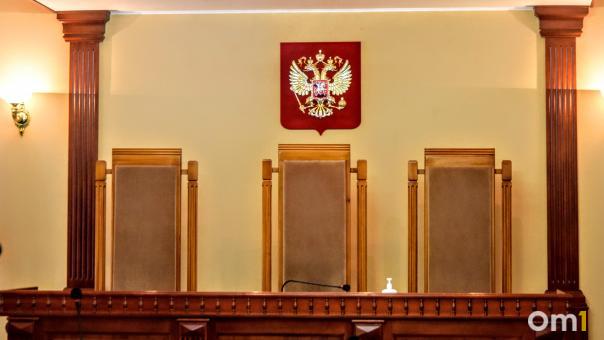 Омич до смерти забил брата и искалечил сестру