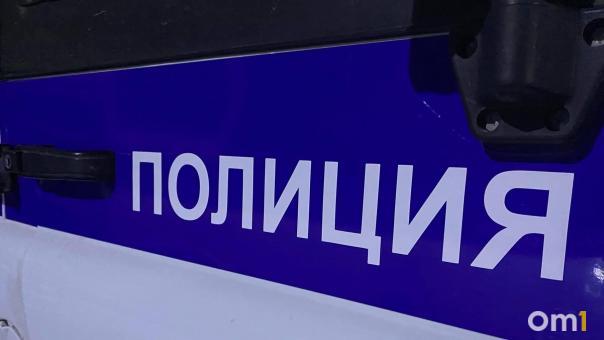 Омичка вынесла из пункта выдачи товаров на 50 тысяч рублей
