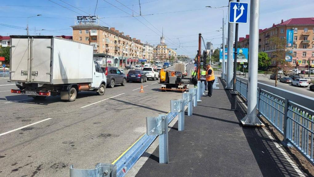 В Омске полностью закроют Ленинградский мост, чтобы проверить его на прочность