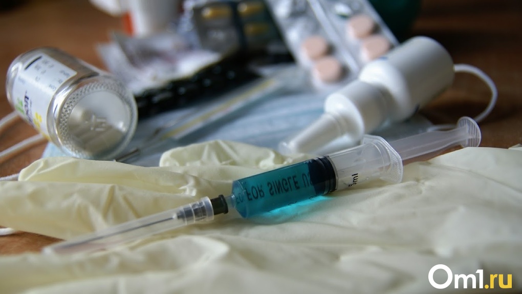 Больше тысячи омичей уже поставили прививки от гриппа в мобильных пунктах Минздрава