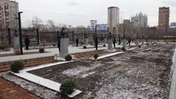 В Новосибирске открыли Сквер старших кадет и Аллею Кадетской Славы России