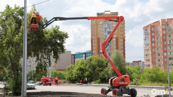 На Левобережье Омска строят современный транспортный узел