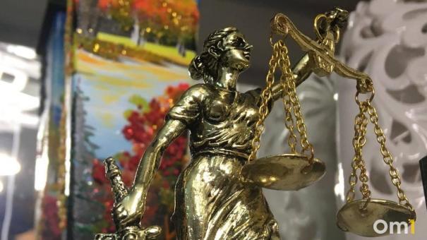 Омская экс-чиновница Степанова может сесть на 10 лет за взятку собольей шубой