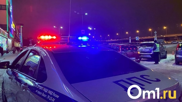 Завели дела по пяти статьям. Омичка сдала 17-летнего сына полиции