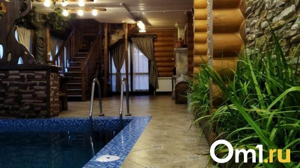 Омичу пришлось угнать четыре машины, чтобы добраться до бани