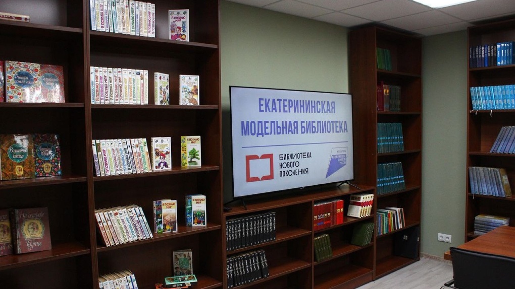 Старинная печь, кинотеатр, купеческая гостиная: в Омской области открыли десятую модельную библиотеку