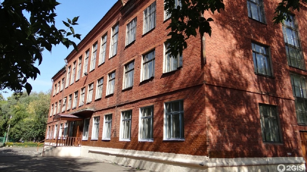 За год директор омской школы заработала более 4 миллионов рублей