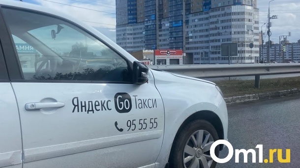 Омичам дорого обойдётся поездка на такси по затопленному городу