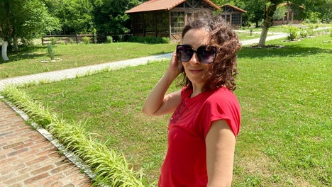 «Возможно, я последний врач, которого этот пациент видит в жизни». Омичка Наталья Качаревская — о работе и милосердии