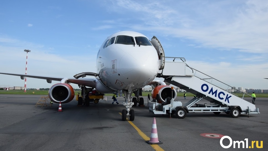 Авиакомпании омска. Омская авиакомпания. Барнаул Омск самолет. Самолет из Омска в Барнаул. Самолеты отменили Омск.