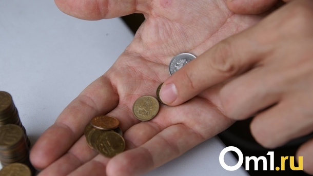 Задолжали 300 тысяч. Омскому работяге не выплачивали зарплату больше полугода