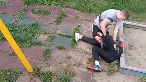 Пятерых новосибирских подростков осудят за избиение анимешника на Михайловской набережной