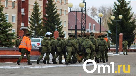 В Омске с 1 октября начнут раздавать повестки в армию