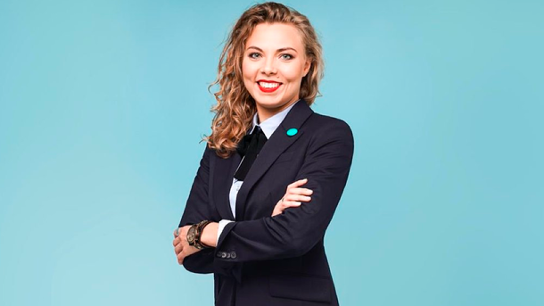 Депутата Хельгу Пирогову задержали в Новосибирске по обвинению в дискредитации Вооружённых сил РФ