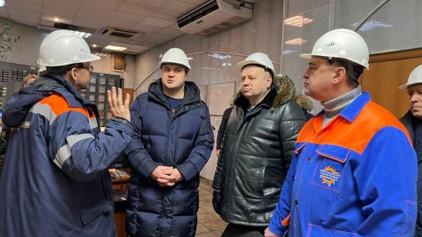 На ТЭЦ-5 запустят резервный котёл, чтобы отогреть Омск