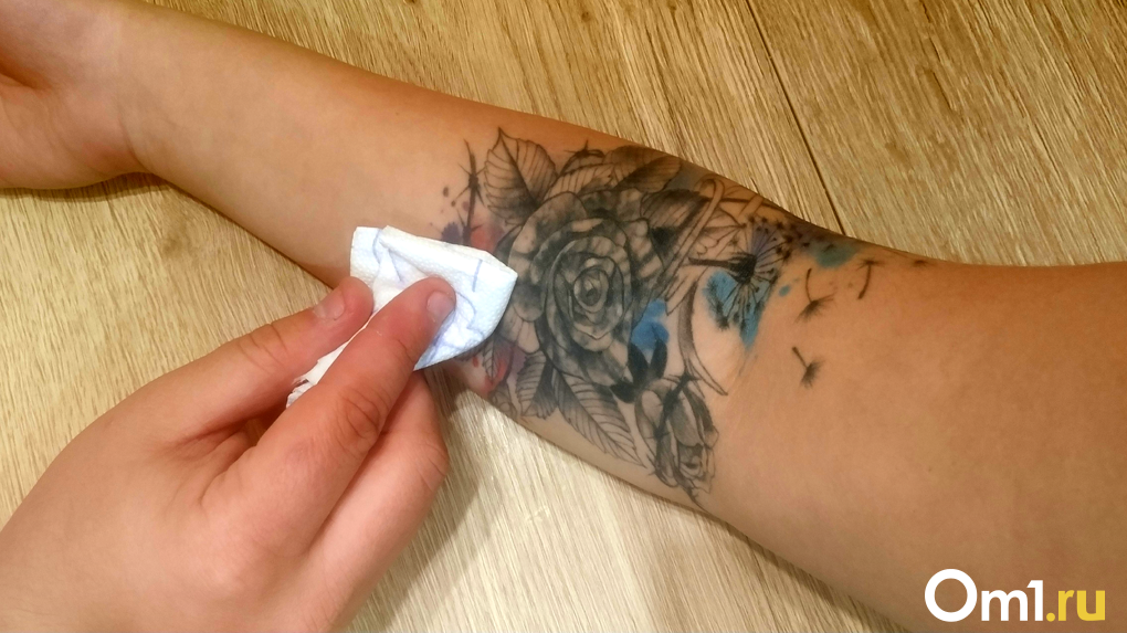 Жительница Новосибирской области заразилась ВИЧ после посещения тайского тату-салона
