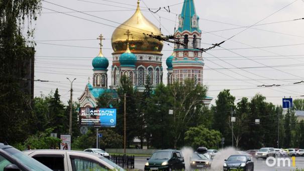 В Омск временно вернется осень: синоптики назвали дату возвращения жары