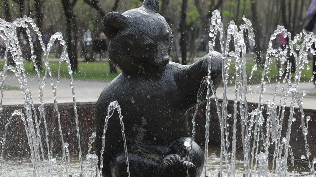 Почти 9 миллионов потратят на ремонт фонтана «Мишка» в Первомайском сквере Новосибирска