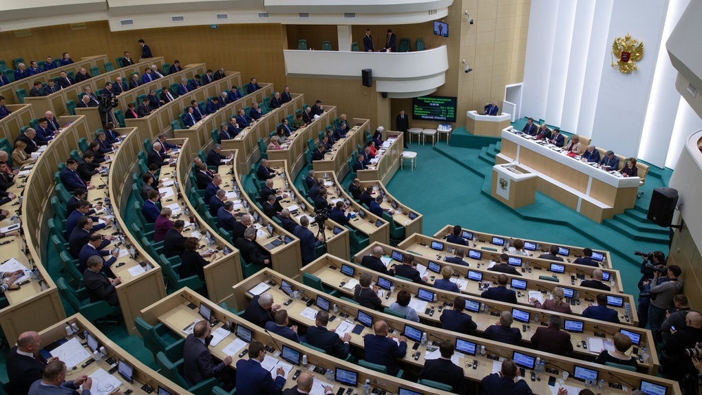 Совет Федерации со второй попытки одобрил закон о запрете хостелов в многоквартирных домах