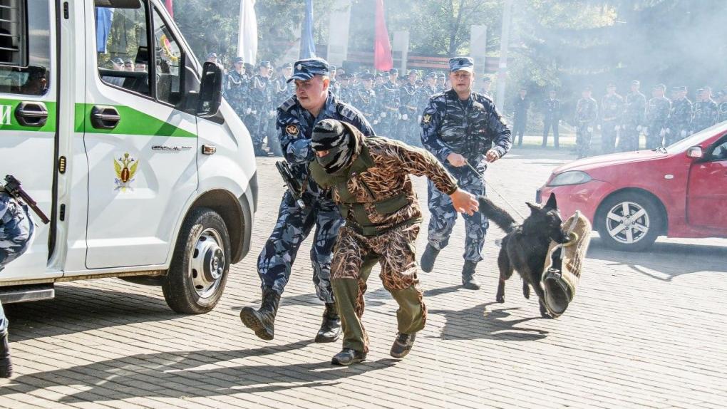 Омские конвоиры отмечают профессиональный праздник