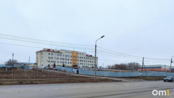 Роковая канава: омич поплатился за слишком эмоциональный конфликт с соседкой
