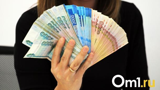 Омичкам объяснили, как получить декретные после увольнения