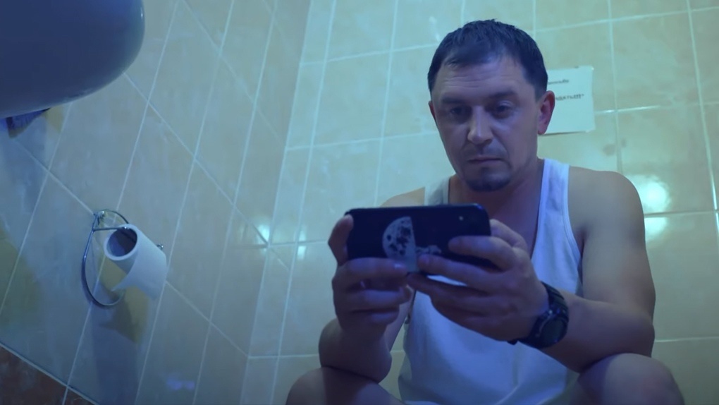 «Чай сам себя не выпьет»: новосибирский режиссёр снял комедийную короткометражку о прокрастинации