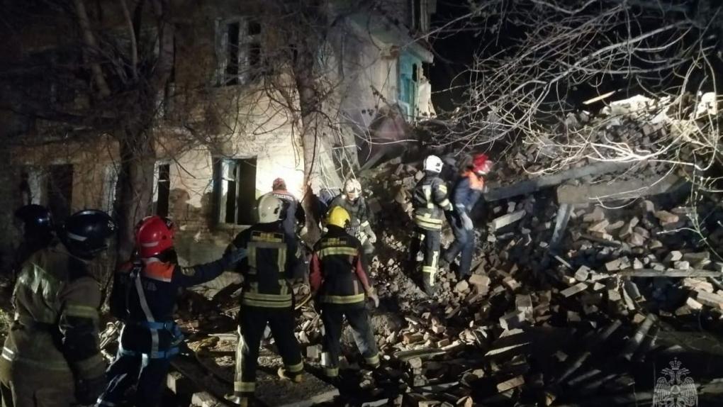 В Омске обрушился аварийный дом