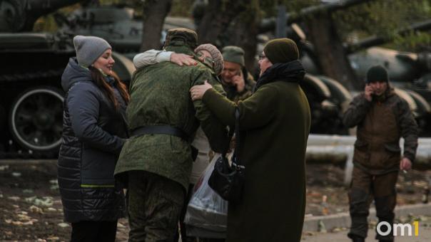«Это ради нашего будущего»: многодетная мать из Новосибирска отправится добровольцем в зону СВО