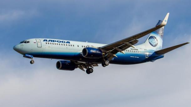 Пассажир «Алросы» украл спасжилет из самолёта в Новосибирске