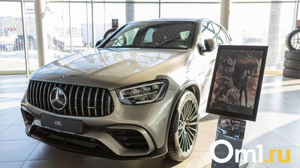 Mercedes-Benz и Jeep приостановили поставки в Новосибирск. Цены на оставшиеся авто выросли в 1,5 раза