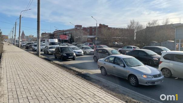 В Омске в родительский день изменится схема движения