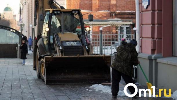 Тысячи километров дорог очистили после снегопада в Новосибирске