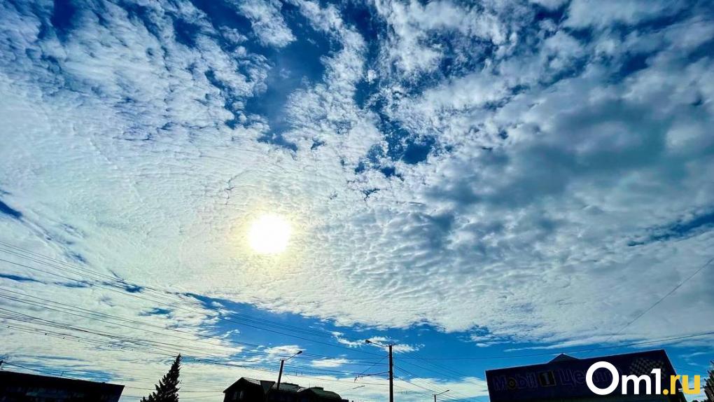 В небе над Омском заметили серебристые облака