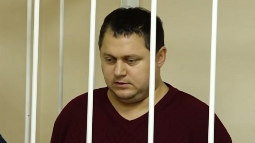 Суд дал омскому полицейскому-наркодилеру 9 лет строгого режима