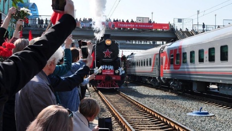 «Эшелон Победы» прибыл на первый путь станции Новосибирск-Главный