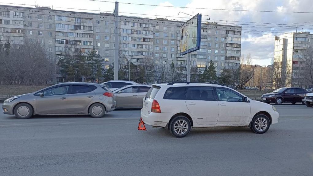 В Омске под машину попал глухонемой 7-летний мальчик